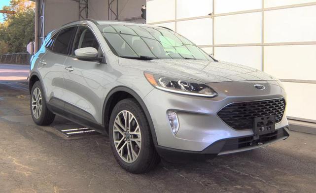 Photo of 2021 Silver Metallic Ford Escape