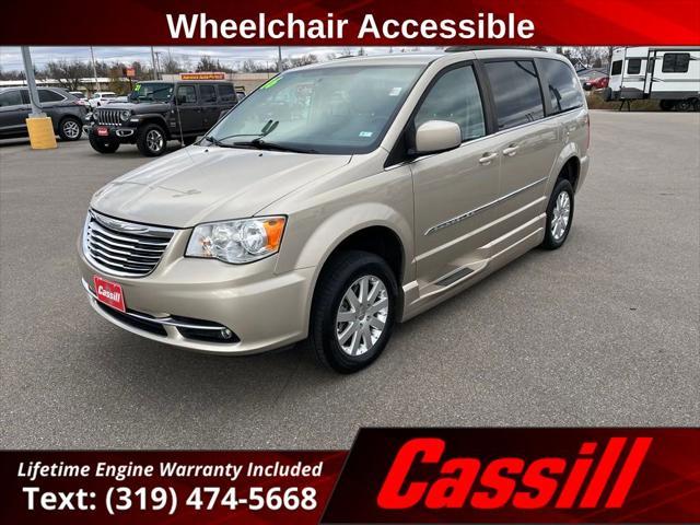 2016 Chrysler Town & Country