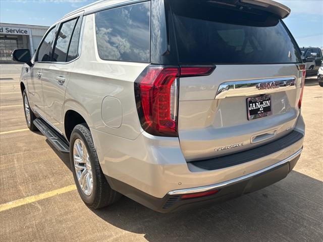 Photo of 2022 Pearl Beige Metallic GMC Yukon