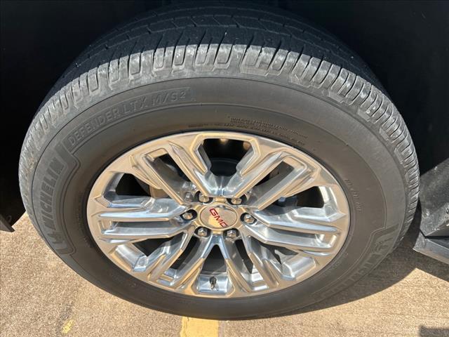 Photo of 2022 Pearl Beige Metallic GMC Yukon