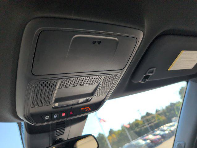 Photo of 2025 Summit White GMC Acadia
