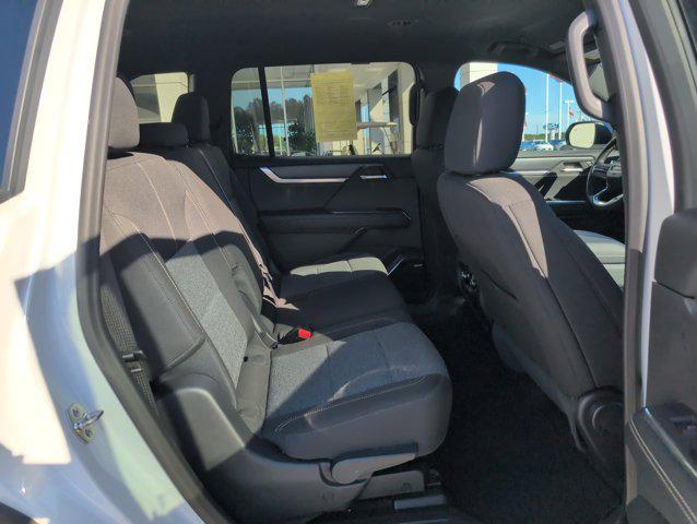 Photo of 2025 Summit White GMC Acadia