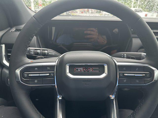 Photo of 2025 Summit White GMC Terrain