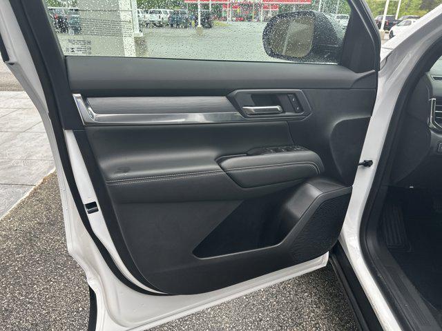 Photo of 2025 Summit White GMC Terrain