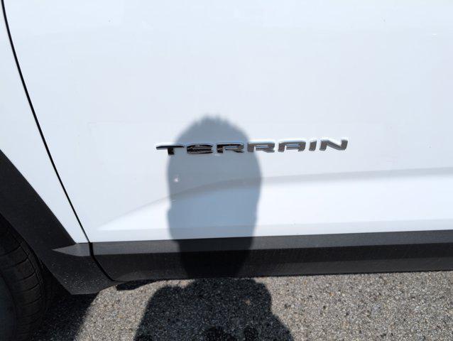 Photo of 2026 Summit White GMC Terrain