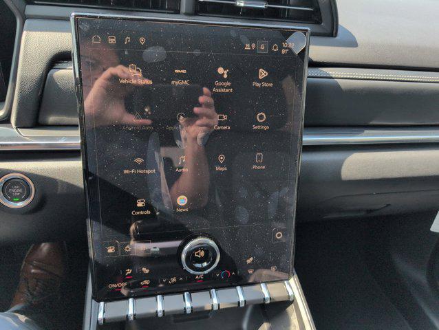 Photo of 2026 Summit White GMC Terrain
