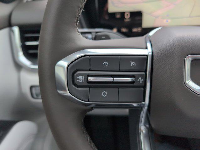 Photo of 2026 Glacier White Tricoat GMC Terrain