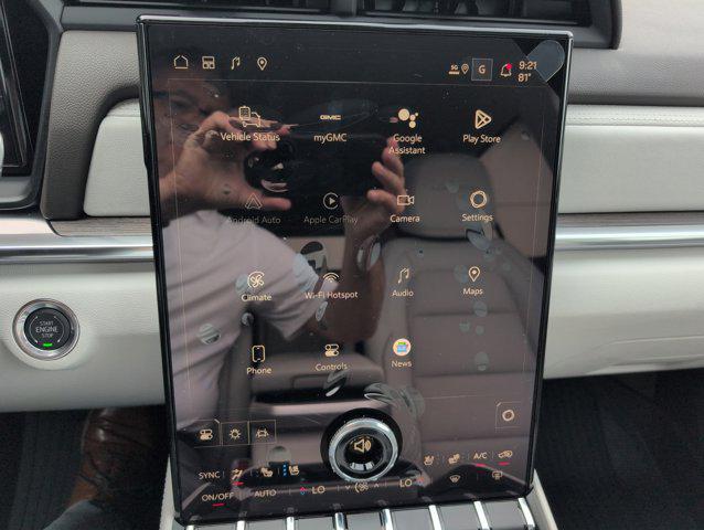 Photo of 2026 Glacier White Tricoat GMC Terrain