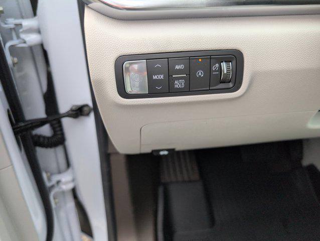 Photo of 2026 Glacier White Tricoat GMC Terrain
