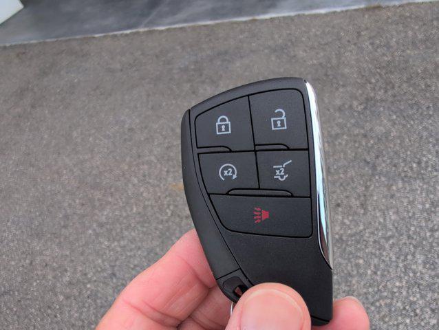 Photo of 2026 Glacier White Tricoat GMC Terrain