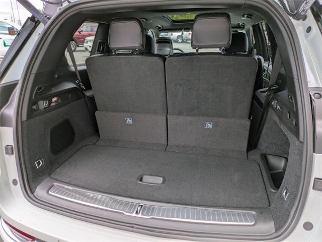 Photo of 2025 Bright White Clearcoat Jeep Grand Cherokee L