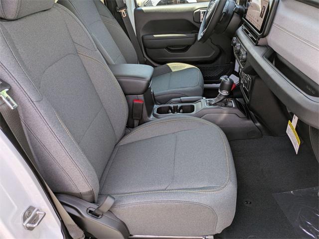 Photo of 2025 Bright White Clearcoat Jeep Wrangler