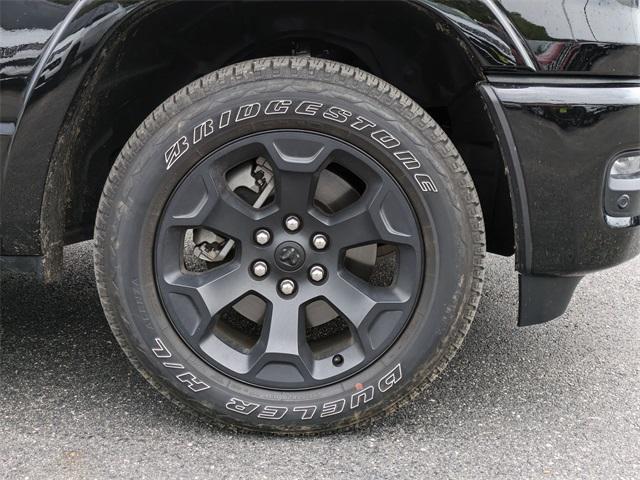 Photo of 2025 Diamond Black Crystal Pearlcoat RAM 1500