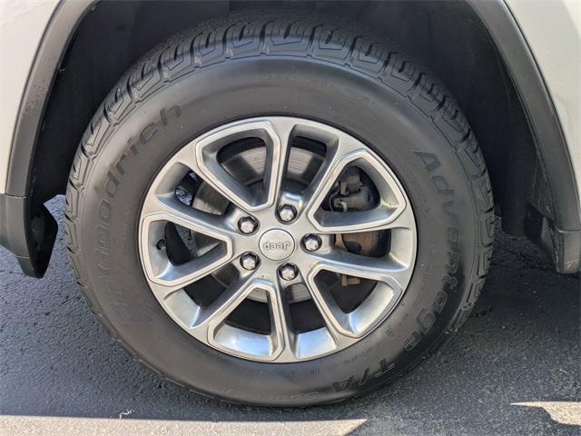 Photo of 2015 Bright White Clearcoat Jeep Grand Cherokee