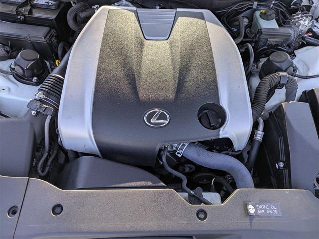 Photo of 2015 Ultra White Lexus RC 350
