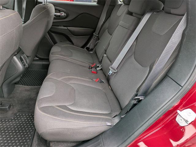 Photo of 2016 Deep Cherry Red Crystal Pearlcoat Jeep Cherokee