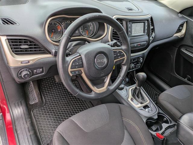 Photo of 2016 Deep Cherry Red Crystal Pearlcoat Jeep Cherokee