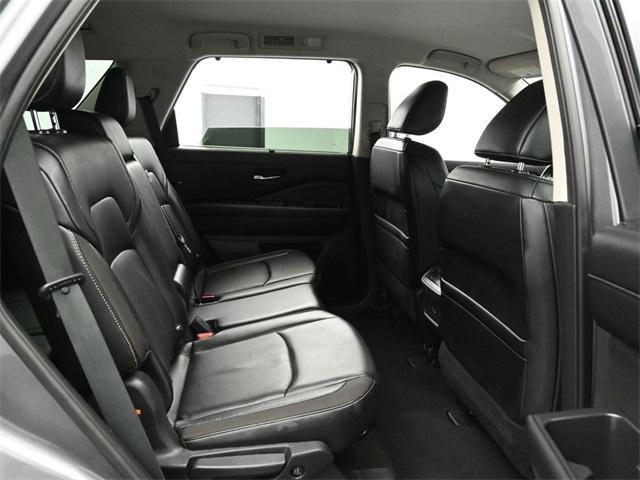 Photo of 2022 Gun Metallic Nissan Pathfinder