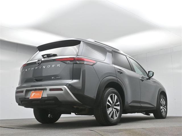 Photo of 2022 Gun Metallic Nissan Pathfinder