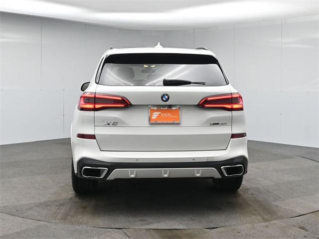 Photo of 2019 Mineral White Metallic BMW X5