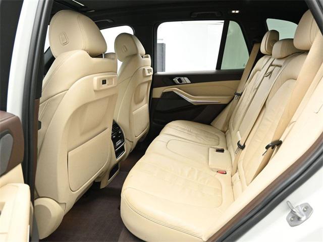 Photo of 2019 Mineral White Metallic BMW X5