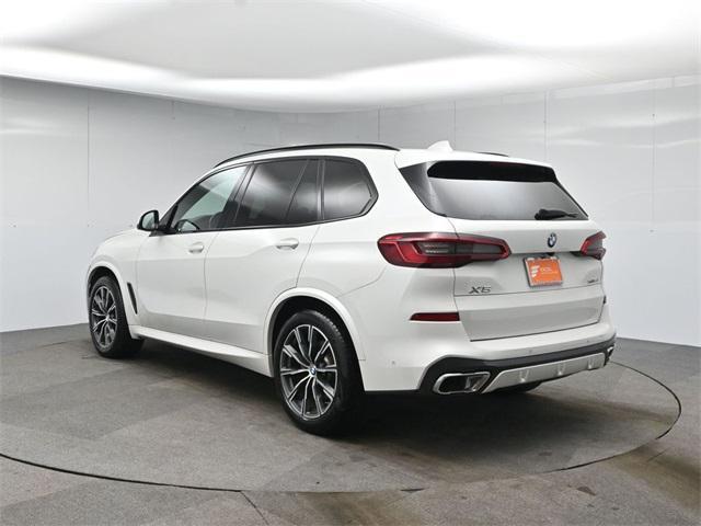 Photo of 2019 Mineral White Metallic BMW X5