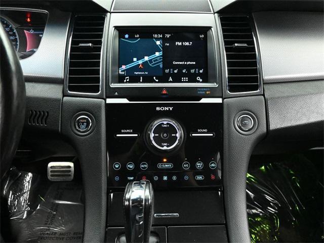 Photo of 2018 Shadow Black Ford Taurus