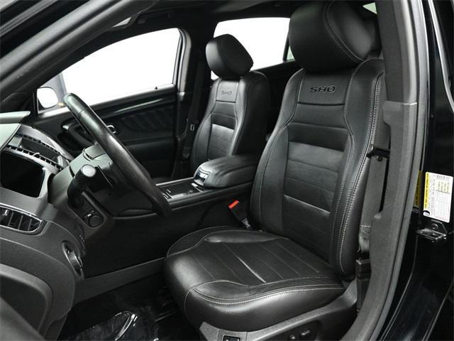 Photo of 2018 Shadow Black Ford Taurus