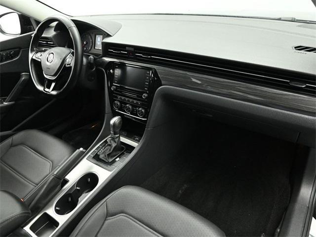 Photo of 2020 Deep Black Pearl Volkswagen Passat