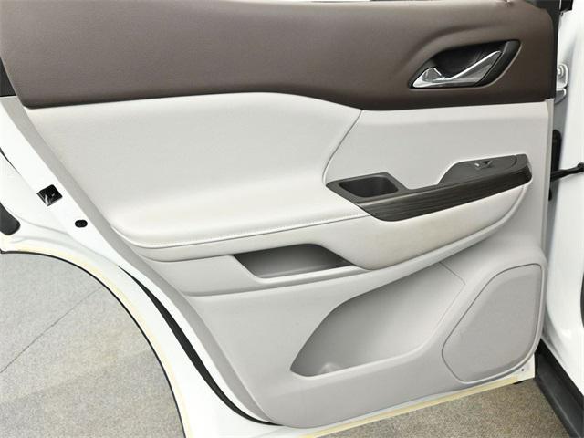 Photo of 2020 Summit White GMC Acadia