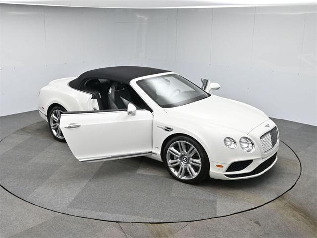 Photo of 2016 White Bentley Continental GT