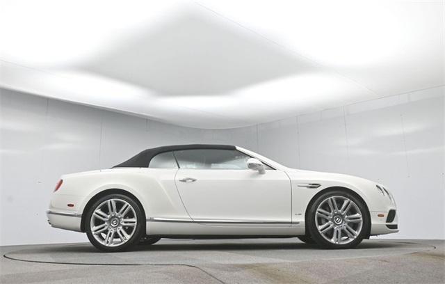 Photo of 2016 White Bentley Continental GT