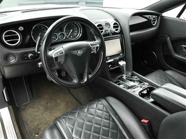 Photo of 2016 White Bentley Continental GT