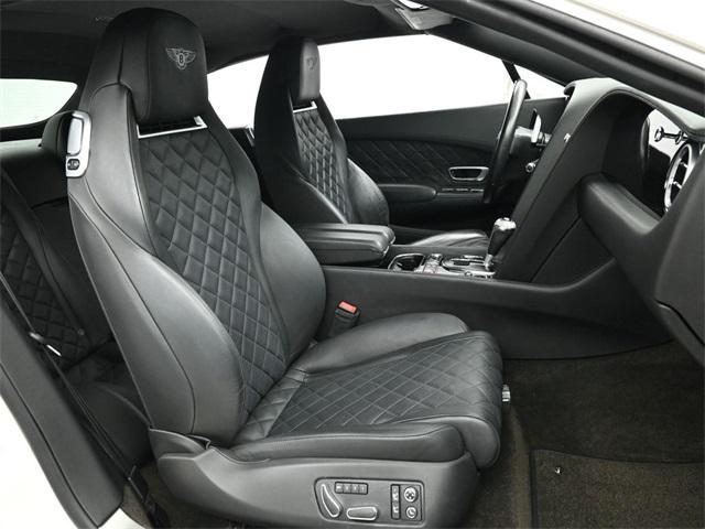 Photo of 2016 White Bentley Continental GT