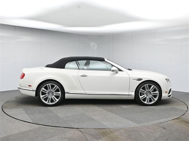 Photo of 2016 White Bentley Continental GT