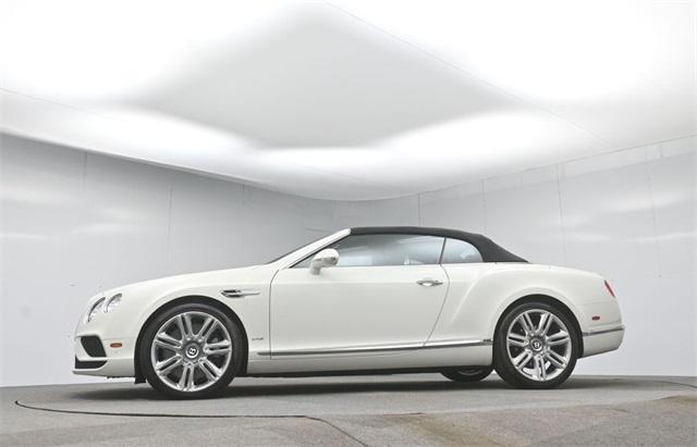 Photo of 2016 White Bentley Continental GT