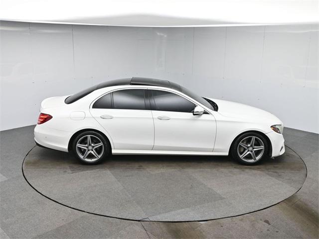 Photo of 2017 White Mercedes-Benz E-Class
