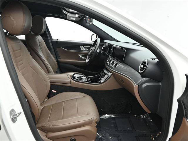 Photo of 2017 White Mercedes-Benz E-Class