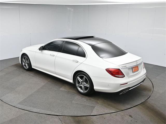 Photo of 2017 White Mercedes-Benz E-Class