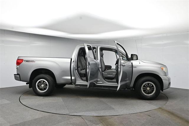 Photo of 2007 Silver Toyota Tundra