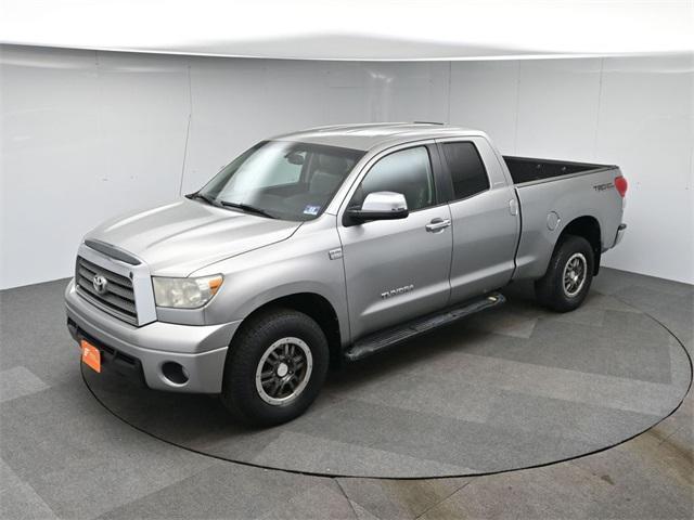 Photo of 2007 Silver Toyota Tundra