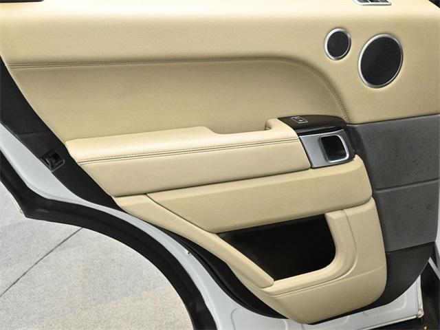 Photo of 2014 Fuji White Land Rover Range Rover Sport