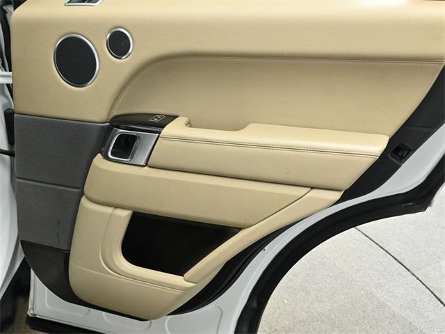 Photo of 2014 Fuji White Land Rover Range Rover Sport