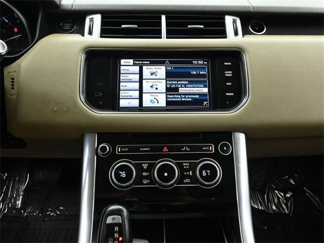 Photo of 2014 Fuji White Land Rover Range Rover Sport