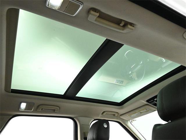 Photo of 2014 Fuji White Land Rover Range Rover Sport