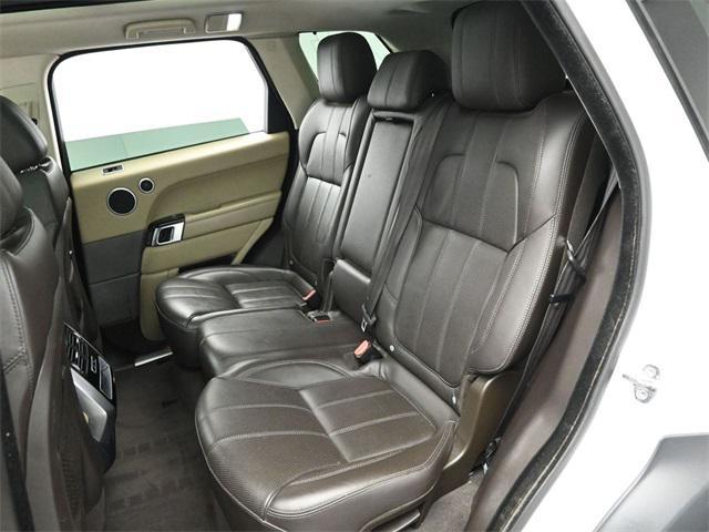 Photo of 2014 Fuji White Land Rover Range Rover Sport