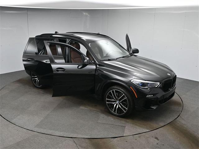 Photo of 2020 Black Sapphire Metallic BMW X5