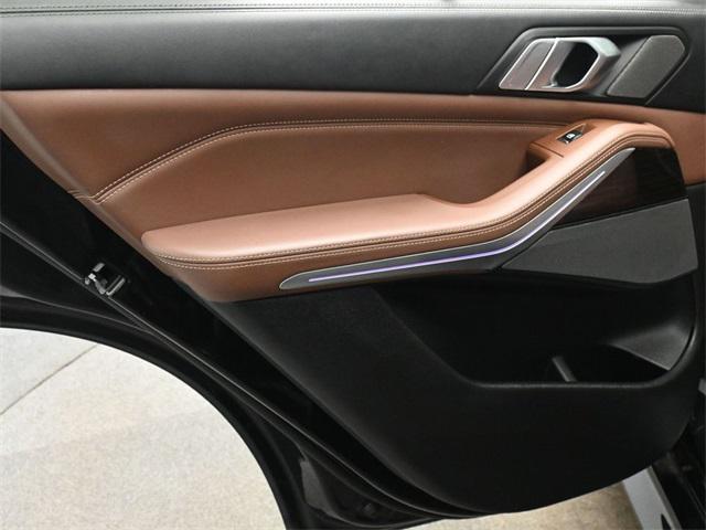 Photo of 2020 Black Sapphire Metallic BMW X5