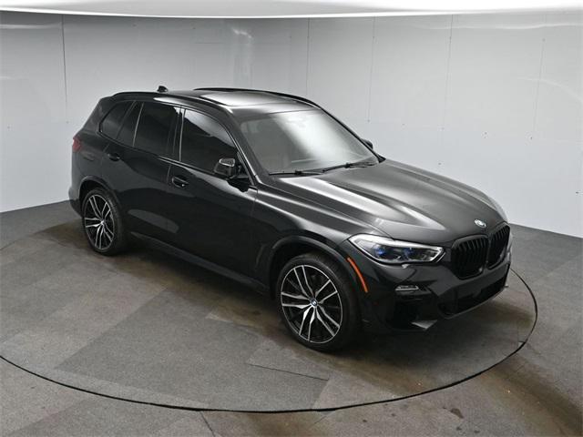 Photo of 2020 Black Sapphire Metallic BMW X5