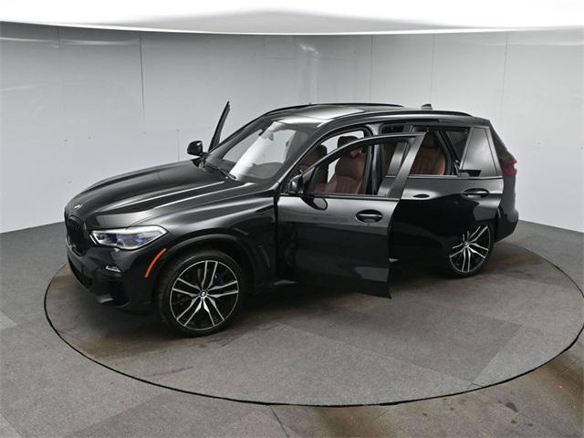 Photo of 2020 Black Sapphire Metallic BMW X5